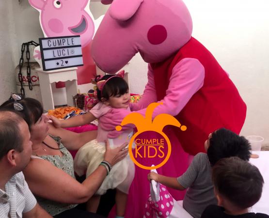 ARRIENDO CORPOREO CON LA AMIGABLE PEPPA