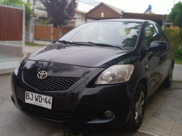 VENDO TOYOTA YARIS 2009