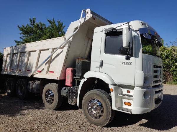 CAMION TOLVA 8X4 VOLKSWAGEN 390 2013