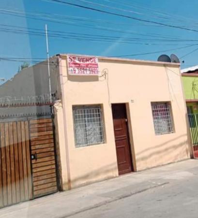 SE VENDE CASA EN LO PRADO 