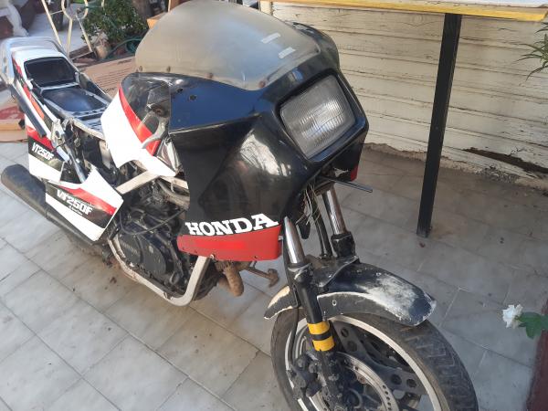 HONDA VT 250 AÑO 83