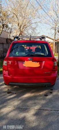 KIA CARENS AÑO 2011
