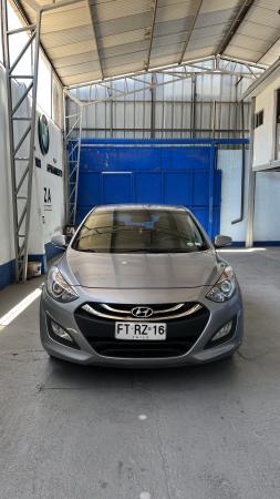  VENDO HYUNDAI I30 GLS  2013 AUTOMATICO
