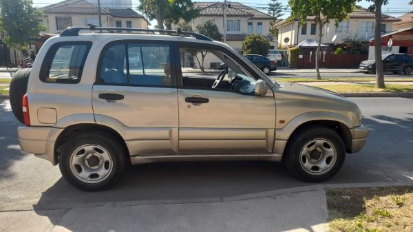 VENDO JEEP SUZUKI GRAN NOMADE 4X4 TODO TERRENO