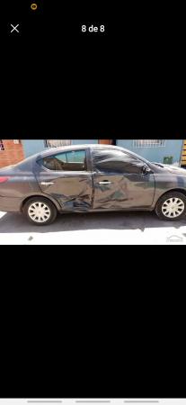 VENDO AUTO  CHOCADO
