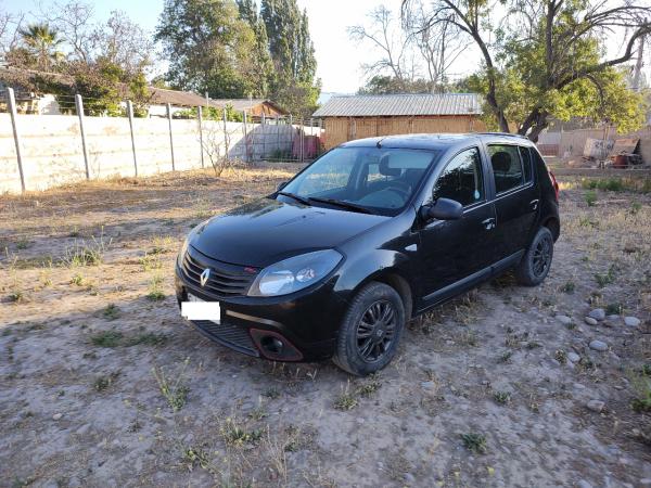 RENAULT SANDERO GT 2011