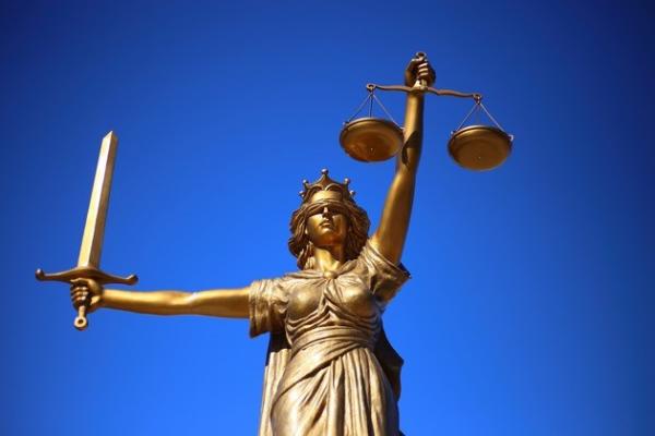 ABOGADOS, PRIMERA CONSULTA GRATIS.