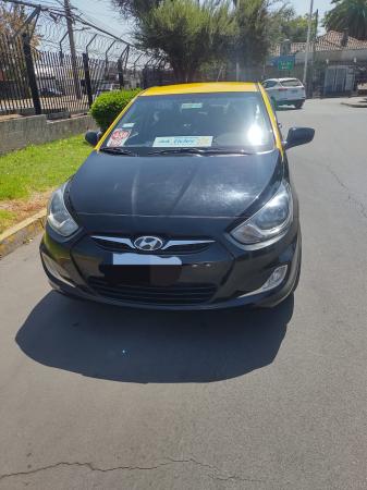 VENDO TAXI HYUNDAI 2015 RB