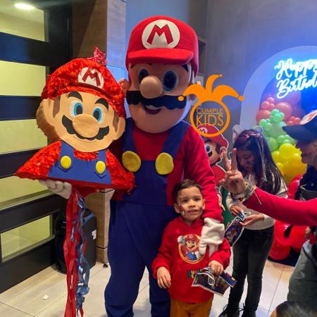CELEBRA CON MARIO BROS