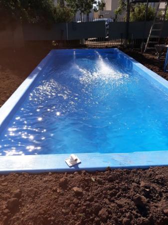 PISCINA RECTANGULAR DE 9 M DE LARGO