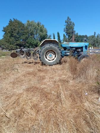 TRACTOR FORD 6600