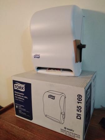 DSIPENSADOR PARA TOALLA DE PAPEL 