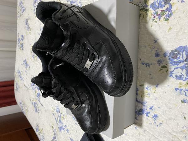 NIKE AIR FORCE 1 ORIGINALES CON SU CAJA 