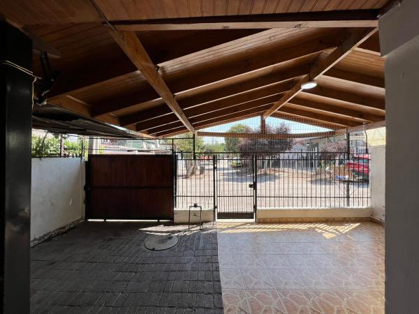 VENDE CASA SERRANA A RODRIGO DE ARAYA MACUL 