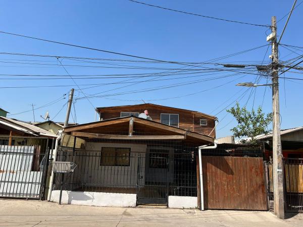 VENDE CASA A PASOS DERODRIGO DE ARAYA MACUL 