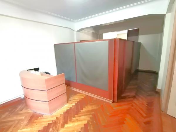 SE VENDE HERMOSA OFICINA M BAQUEDANO PROVIDENCIA