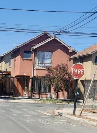 Casa En Barrio Residencial De Maipú