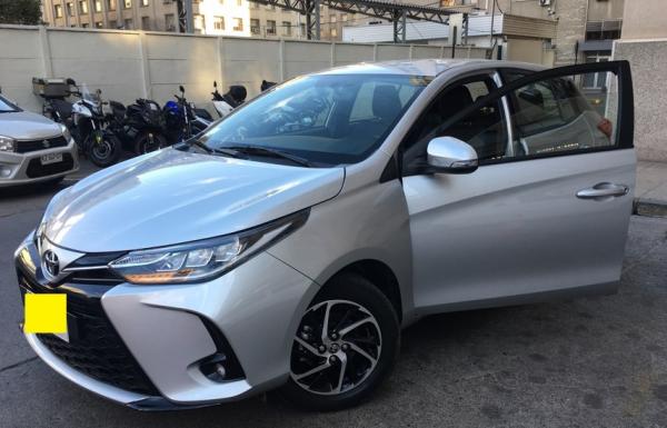 TOYOTA YARIS SPORT FULL EQUIPO ÚNICO DUEÑO 2021