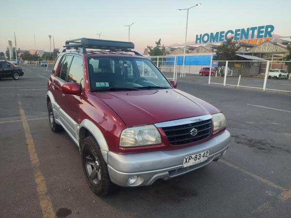 SUZUKI GRAND NOMADE