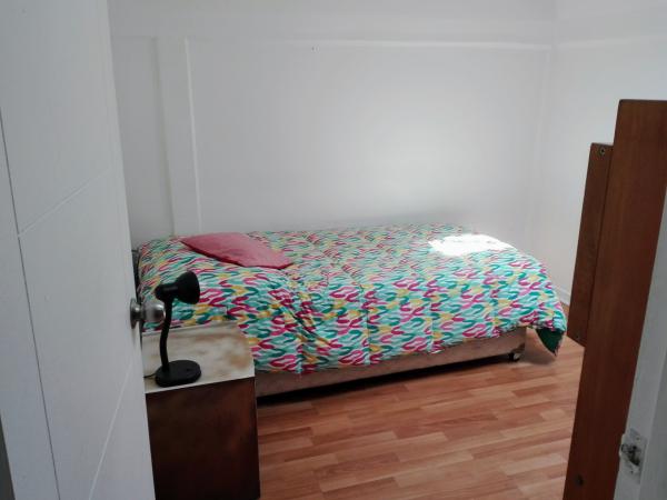 ARRIENDO PIEZA METRO  LOS DOMINICOS 