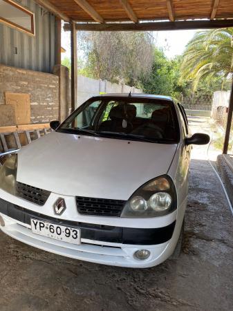 SE VENDE RENAULT CLIO 