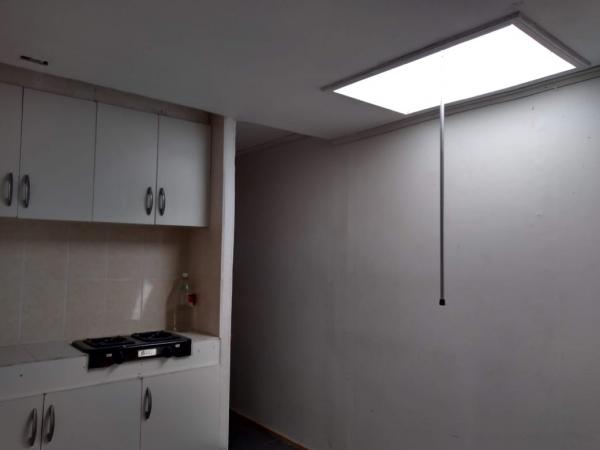 ARRIENDO PIEZA CON COCINA