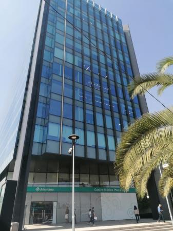 ARRIENDO OFICINA AMOBLADA