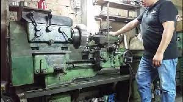SE NECESITA TORNERO -AYUDANTE PRODUCCIÓN