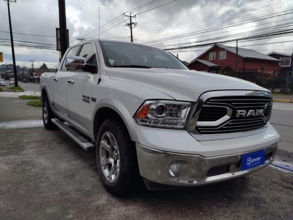 SE VENDE TOYOTA HILUX SRV 2.8  2019