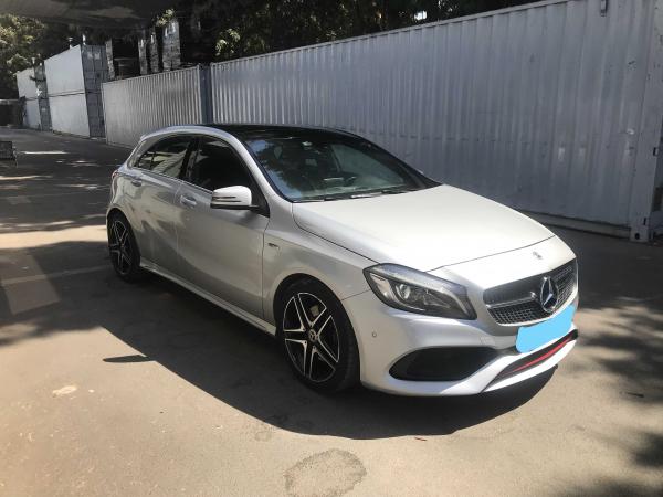 VENDO MERCEDES BENZ A250 SPORT FULL EQUIPO 