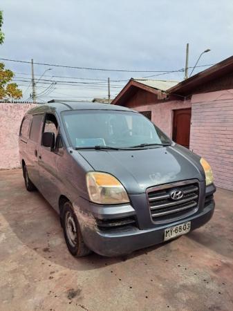 VENDO HYUNDAI H-1 , 2.5 , DIESEL ( DE CARGA )