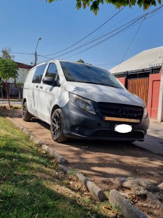 VENDO MERCEDES VITTO 