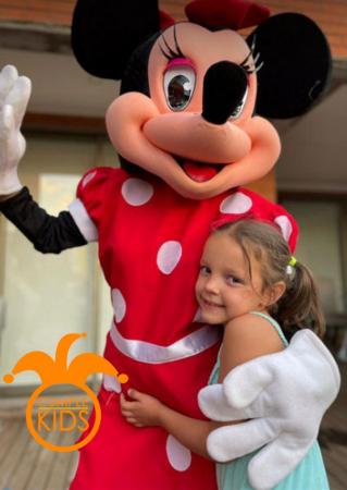 ARRIENDO DE CORPOREO DE MINNIE MOUSE
