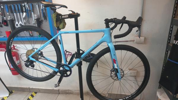 BICICLETA GRAVEL CARBONO 54