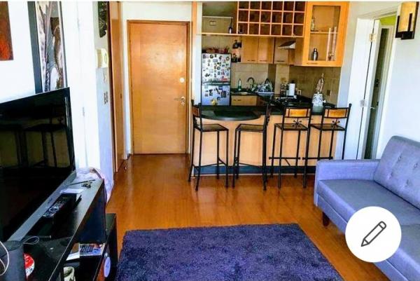 ARRIENDO EXCELENTE DEPTO A PASOS DEL METRO SANTA A