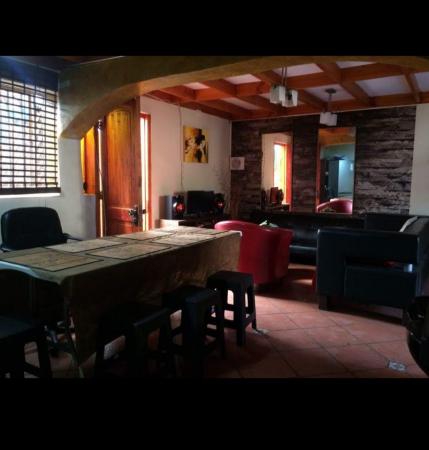 ARRIENDO HABITACIONES AMOBLADAS 