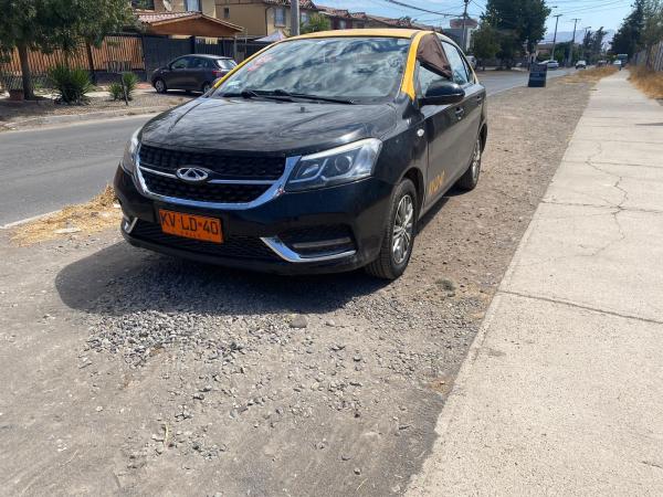 VENDO TAXI  CHERY ARRIZO 3 GLX 1.5