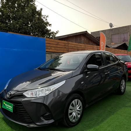 TOYOTA YARIS SEDAN, AÑO 2022