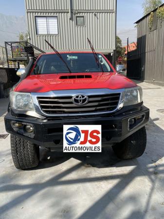 SE VENDE TOYOTA OYOTA HILUX MOTOR 3.0 TURBO DIESEL