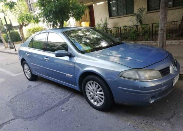 VEHICULO RENAULT LAGUNA 2008