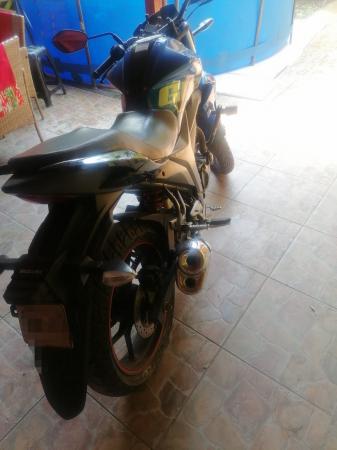 MOTO SUZUKI GIXXER 155 