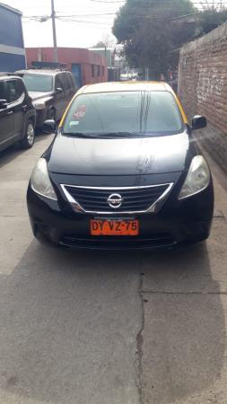 Taxi Básico Nissan Versa 2013