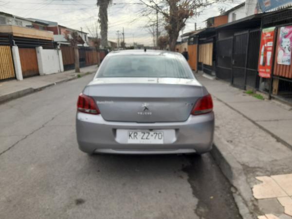 VENDO PEUGEOT 301 ALLURE