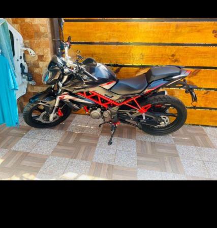 VENDO  MOTO BENELLI TNT150I 