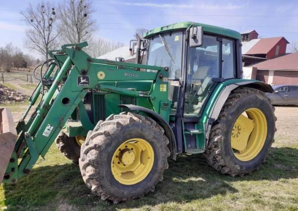 TRACTOR AGRÍCOLA JOHN DEERE 6400