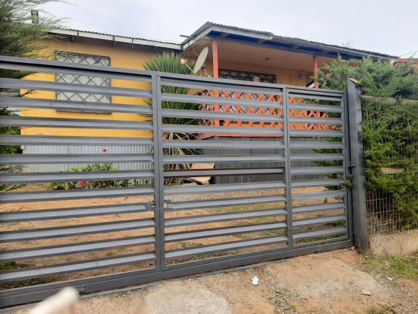 SITIO CON DOS CASAS