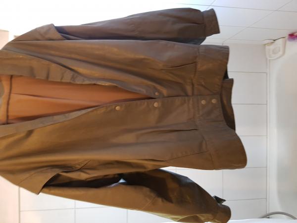 VENDO CHAQUETA DE CUERO-NAPA-