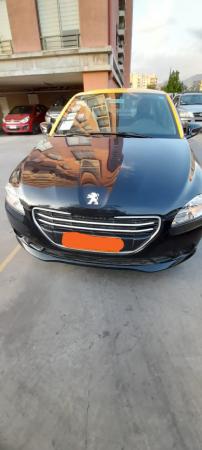 VENDO TAXI PEUGEOT 301 AÑO  2016