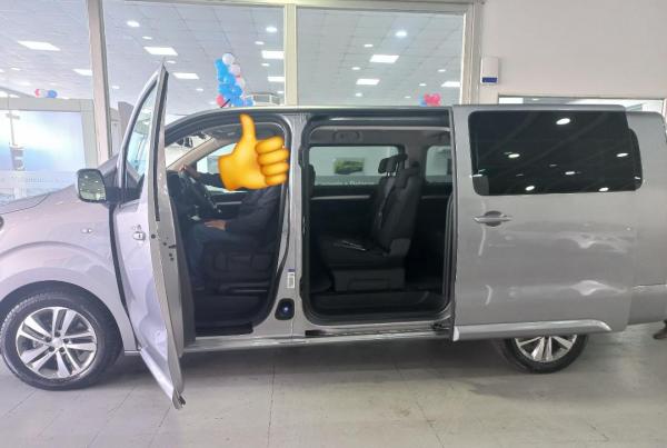 VENTA DE MINIVAN 8 ASIENTOS
