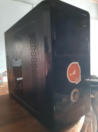 PC ASUS SEMIGAMER 8 GB RAM